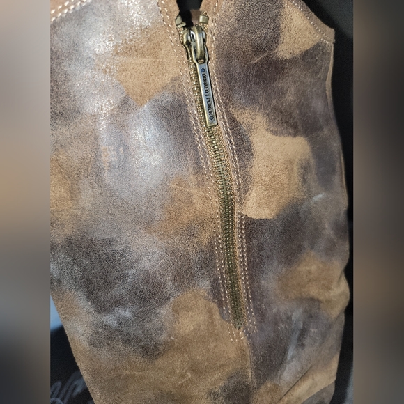 Donald Pilner, size 11, women's, soft two-tone brown suede boots. In box. - Picture 5 of 8